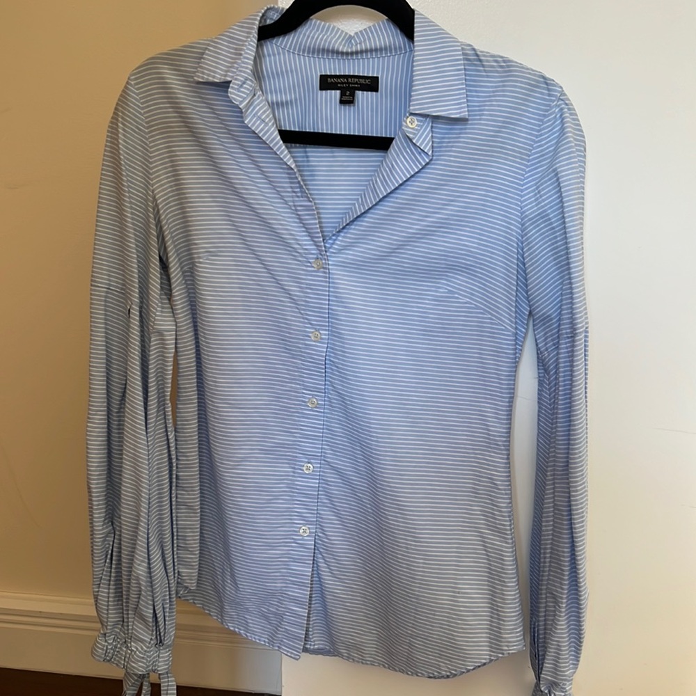 Banana Repiblic blue button down with white stripes and bell sleeve